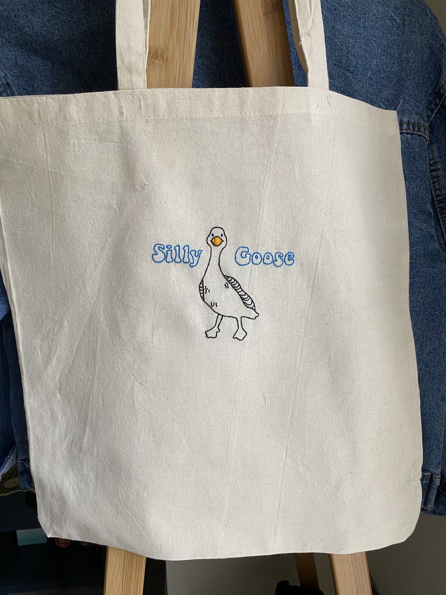 KateLonsdale5's tweet photo. Over lockdown I started my very own small business selling hand embroidered tote bags. Any support is appreciated. 
Instagram: Olivia Kate store
Etsy: https://t.co/p4bnHas7X3 https://t.co/KPloJ9JwWj