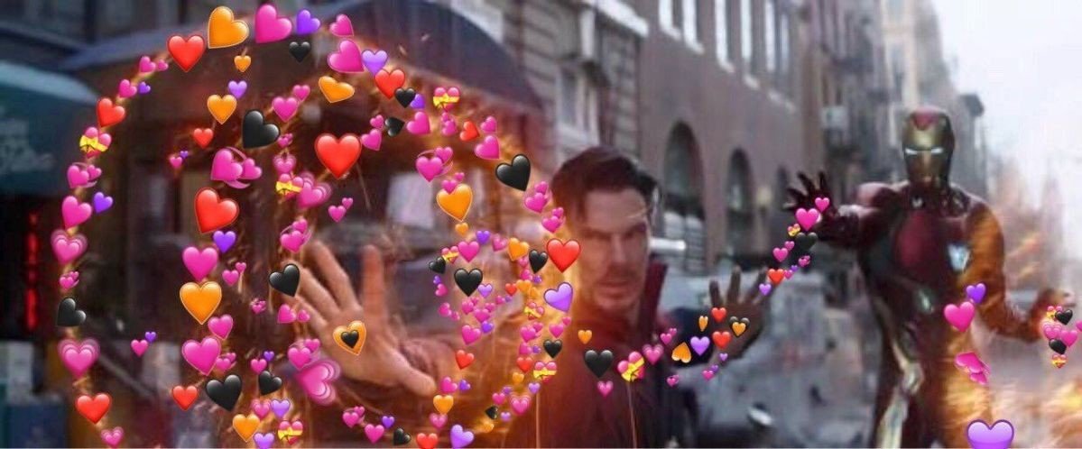 Леонардо ди каприо раскидывает деньги. Сердечко мем. Дикаприо кидает сердечки. Леонардо ди каприо мем с деньгами. Сердечко смешное.