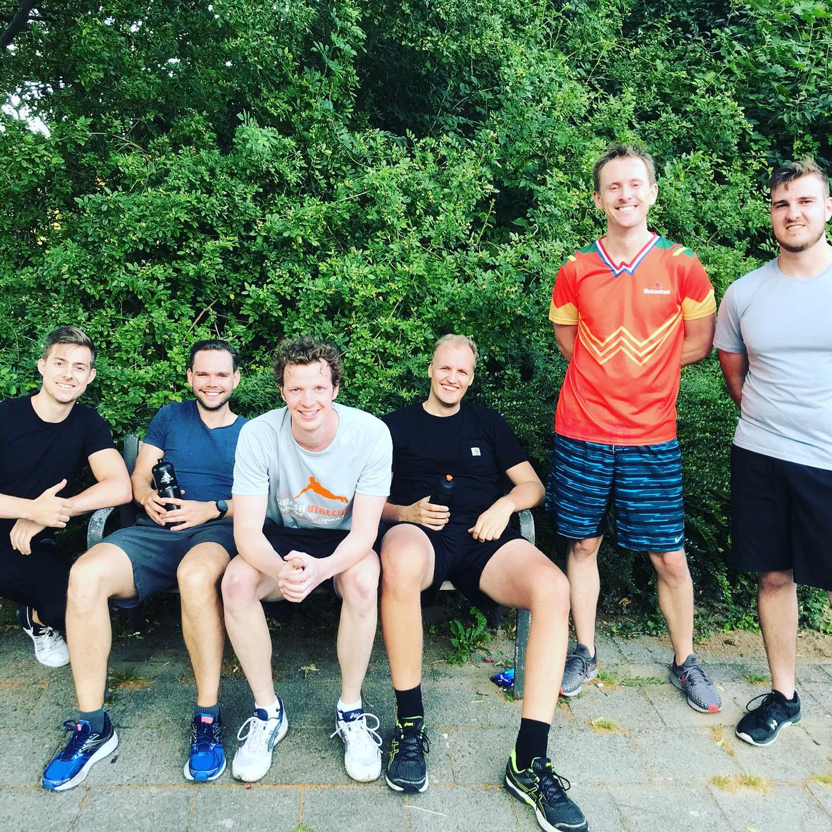 DoeMeeinUtrecht's tweet photo. #sporttip voor mannen van @BBeckysbootcamp: Een speciale #Mannen #Bootcamp, iedere woensdagavond om 20:00 op het #Tolsteegplantsoen! Doe jij mee? Meld je aan voor een #gratis #proefles! #Menonly #buitensporten #hoograven #bootcamputrecht #beckysbootcamp https://t.co/hfZNk1MqFw