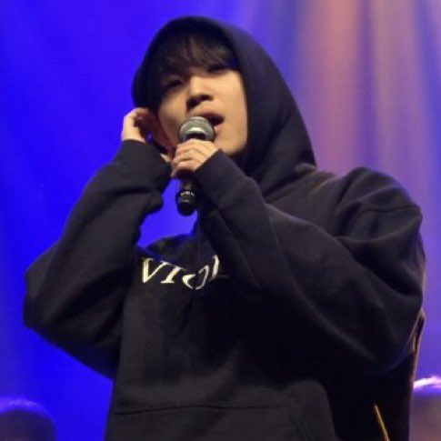 It’s a bit hard to find hyunsik’s hoodie pics, but I swear I always see him wearing it 