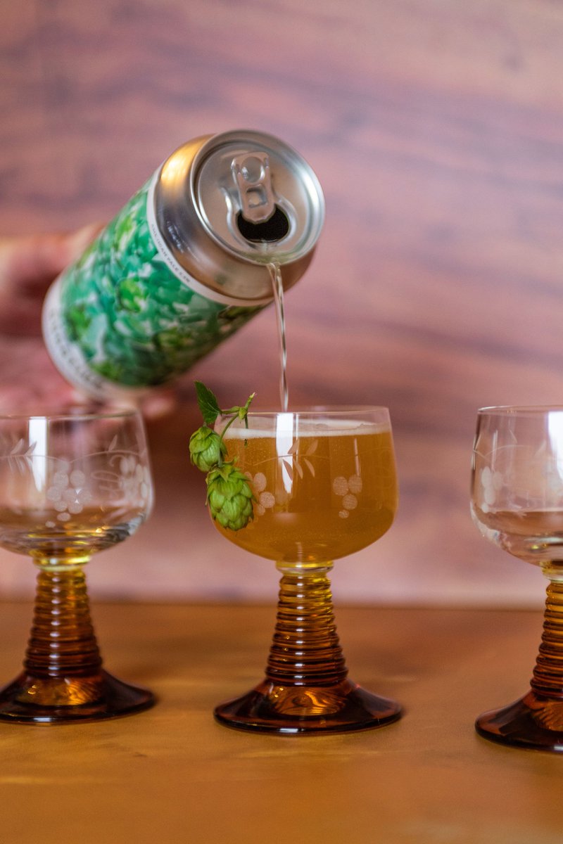 womenontap's tweet photo. Follow and join via #BeerGlassProject 🍸
📸 @clairemcclean https://t.co/xdJcAJZheR