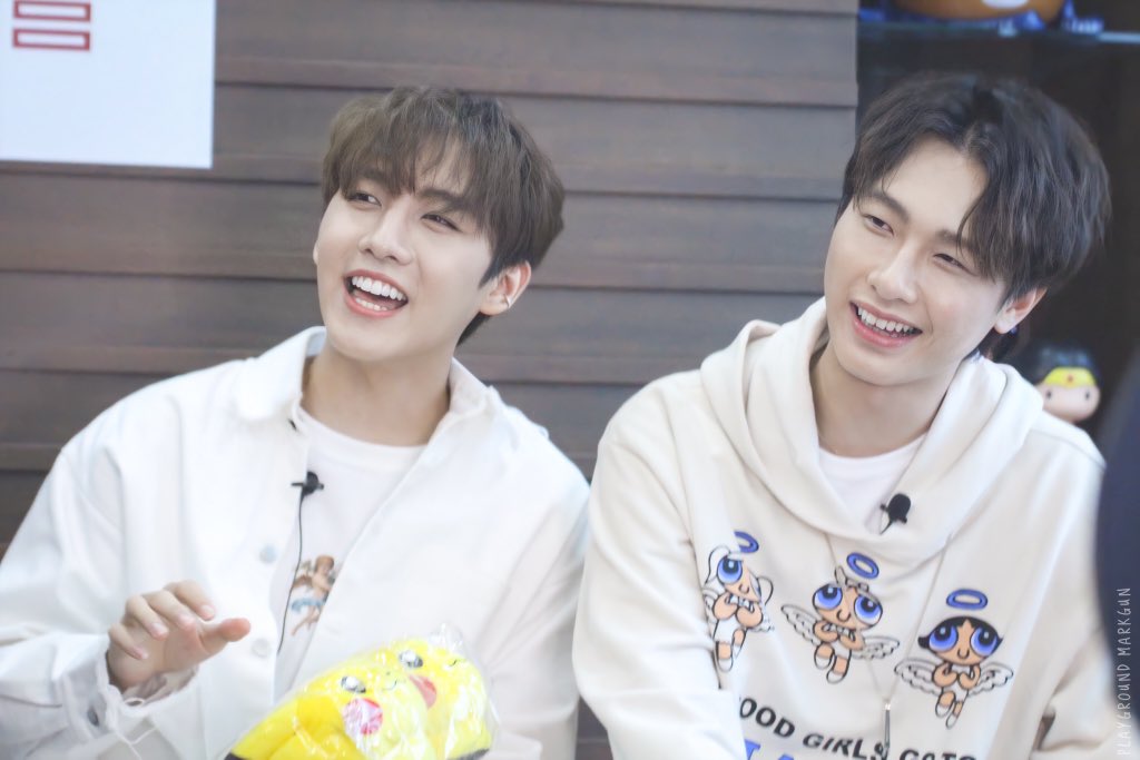 playgroundMG's tweet photo. นะพัดโดนแกล้งอีกแล้ววววว 😂

@Mmarksiwat @gunnapatn 🖤💛

#หัวใจศิวัช #AmmoforGN 
#magusMG 
#IGNITExMarkGun https://t.co/Enf2QD78Db