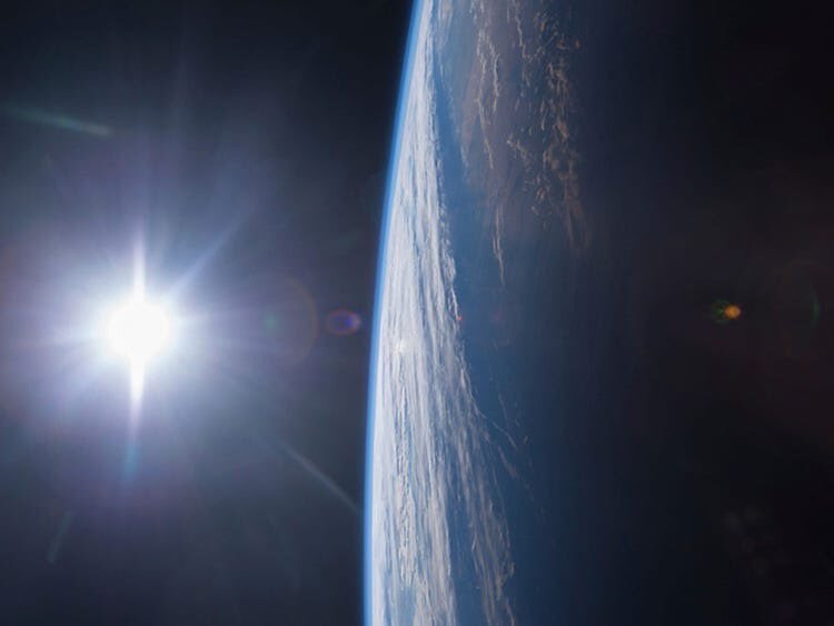 SpaceRachey's tweet photo. βEach hour 430 quintillion Joules of energy from the sun hits the Earth...In comparison, the total amount of energy that all humans use in a year is 410 quintillion Joules.β
Letβs focus on energy sources that are sustainable & plentiful. Not oil.
#PhaseOutOil https://t.co/0sF5JklCpI