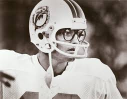I Remember Them #SportsQuiz 97. #SportsTrivia #Dolphins #Indians #Chargers https://t.co/DObg8RmavU https://t.co/rDKjmTetbN