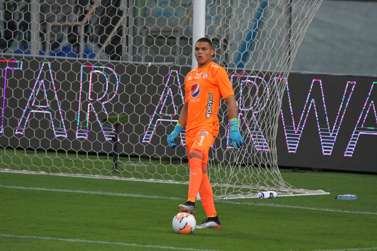AmericadeCali's tweet photo. 📸 Imágenes del partido contra @Gremio, por la sexta fecha de la @Libertadores 🇦🇹 https://t.co/82cK4siUoQ