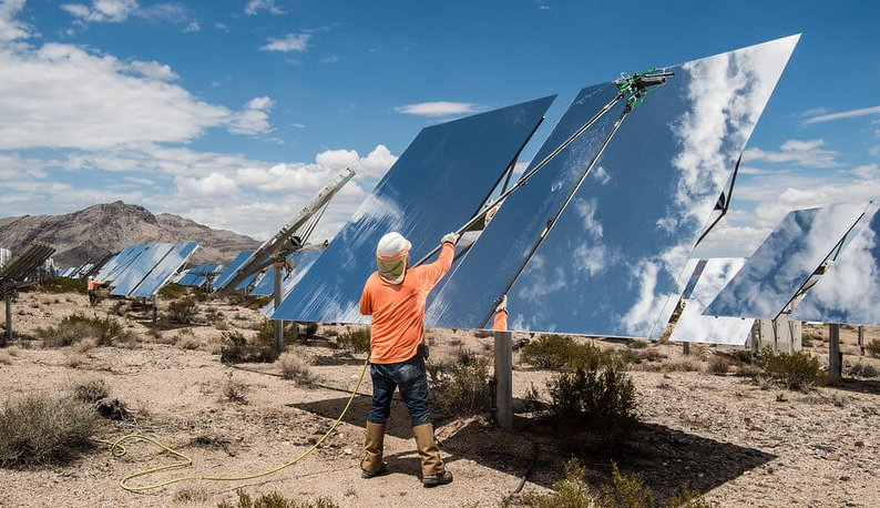 BizSustainably's tweet photo. NextEra Energy (@nexteraenergy), a Florida-based company claims it is the largest producer of wind and solar energy, and has surpassed the size of ExxonMobil, one of the world's biggest oil and gas companies. #Sustainability #renewables #solarenergy
https://t.co/UFos0p3Ret https://t.co/PPamSnSFiB