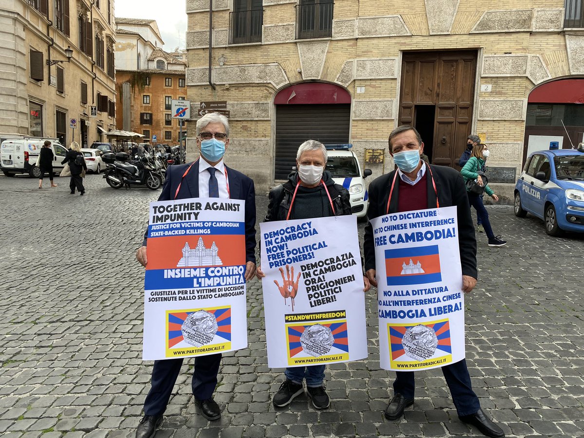 LauraHarth's tweet photo. As protesters were arrested in front of🇨🇳Embassy in Phnom Penh,in Rome &amp; Brussels we #StandWithCambodia against🇨🇳military presence in🇰🇭

From #HK &amp; #whatishappeninginthailand to Cambodia the people’s voice is clear:DEMOCRACY NOW!

#StandTogether #StandWithFreedom #MilkTeaAlliance https://t.co/4p7xer7Iyf