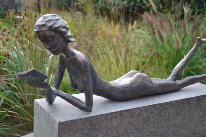 COLLWEB_NETWORK's tweet photo. Today we share one of the beautiful statues, The Lonely Reader, created by Hans Koenen. 

To get to know more about his art, visit: https://t.co/YlNFmFT9mz

#art #artist #artcommunity #artcollector #buyart #onlineart #onlinegallery #sculpture #empowerartists https://t.co/bAPDOgNAYm