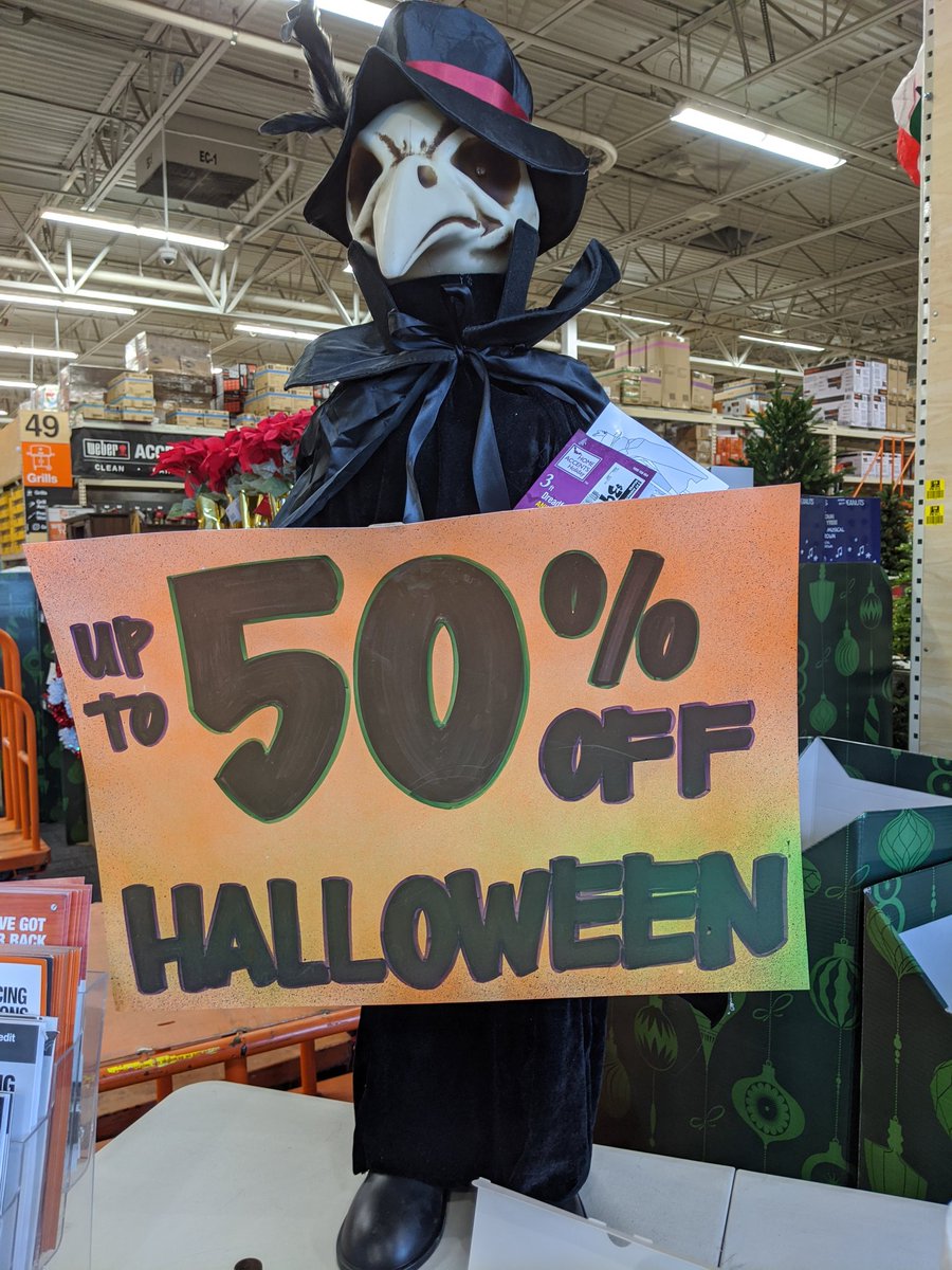 JamesCollins_55's tweet photo. Some Spooktastic deals to finish all your Halloween and Fall decorating! #Ferocious4416 #D53 https://t.co/GpPpYi0ntc