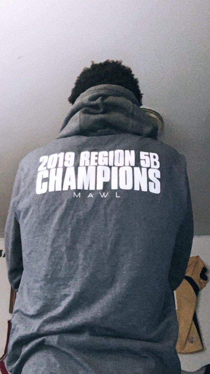 JailinWalker21's tweet photo. #HCPSspiritfriday @CalderVHS @VAeducatorDAT @AthleticsVarina #Mawl Gotta rock the merch !! https://t.co/WXGGLqQiHh