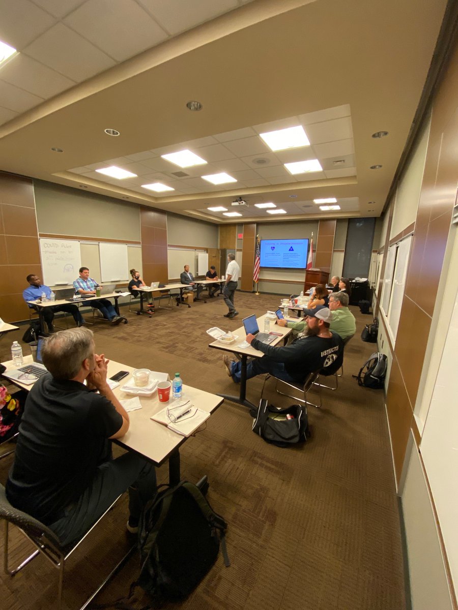 @ChesleyPolk sharing his expertise about being a #disruptor in the telecom industry with #RFG at the <a href="/MobileChamber/">Mobile Chamber</a>. We love our community, customers, &amp; sharing &amp; learning with like minded business leaders. #titaniumwireless #disruptingthetelecomindustry