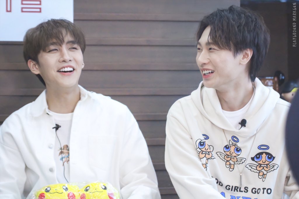 playgroundMG's tweet photo. มาร์คดูมีความสุขเนอะ ได้แกล้งพี่กันเนี่ยยย 😝

@Mmarksiwat @gunnapatn 🖤💛

#หัวใจศิวัช #AmmoforGN 
#magusMG 
#IGNITExMarkGun https://t.co/RmevGIjTVY