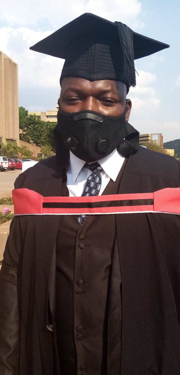 OTsaura's tweet photo. #UnisaVirtualGrad20 https://t.co/4BvkLFXjW8