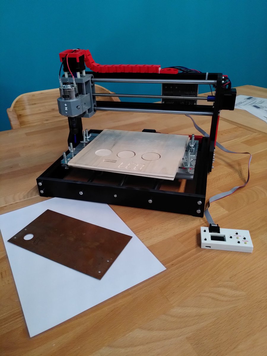 FabLab_Toulouse's tweet photo. Du nouveau matériel !

Nous avons maintenant une petite fraiseuse numérique, elle permettra de travailler des petits formats et fabriquer des circuits imprimés maison 😎👌

Une formation à la machine et les logiciels spécifiques est en chantier

#fablab #cnc #maker #toulouse https://t.co/MSWARW9IIm