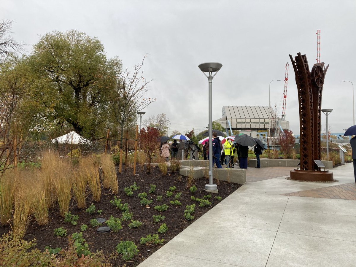 TandemGlobalOrg's tweet photo. WHC's Daniel Goldfarb helped celebrate the official unveiling of the Fort Street Bridge Park on the #RiverRouge in SE #Michigan. #WHCmember @MarathonPetroCo helped support the development of the park, which is adjacent to #WHCcertified Marathon Gardens. #ConservationCertification https://t.co/2O4JsIX6VV