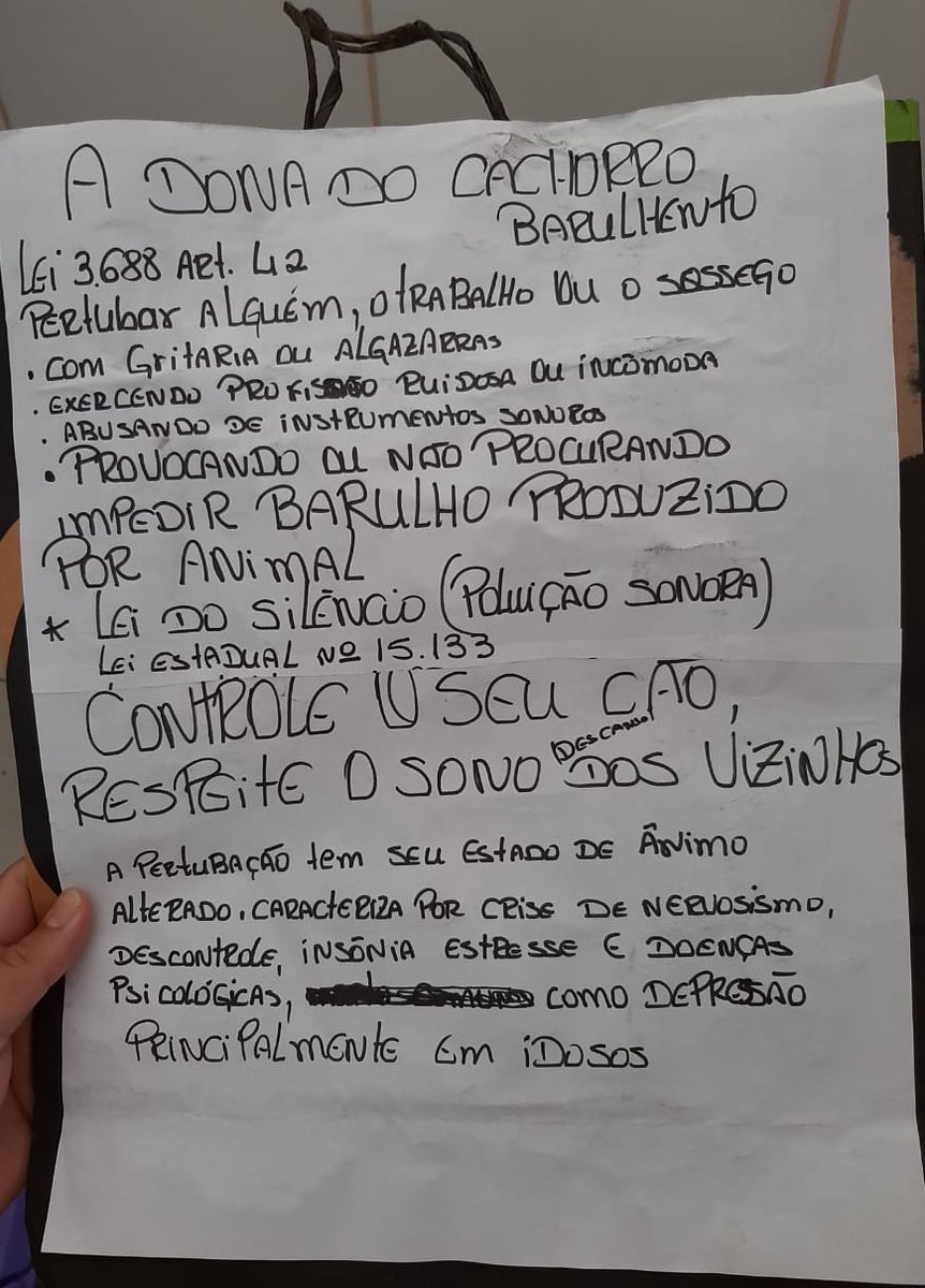 BLBbah's tweet photo. @casadoviralata o que fazer nesse caso? Agora o cachorro nem pode latir aff pessoal sem coração! https://t.co/pXNVshdg5V