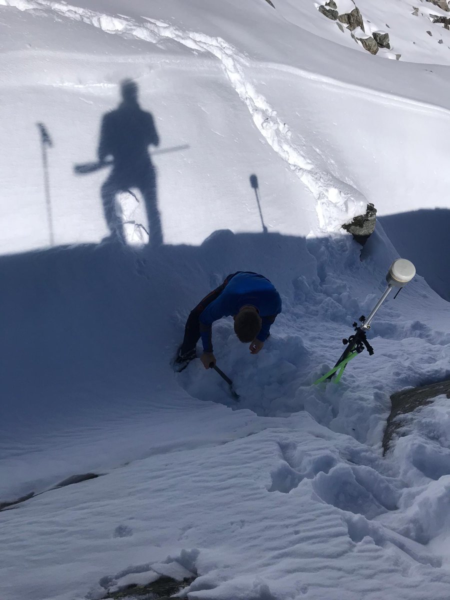 permosCH's tweet photo. Early winter at high elevations complicates #permafrost #fieldwork : annual GPS survey at Yettes Condjà (VS) to determine rock glacier velocities by @unil a few days ago. Important tool: a broom.
#photocredit C. Lambiel.
#PERMOS #earlywinter https://t.co/KRjq9WgYdo