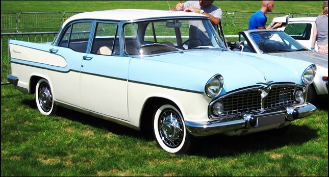 bo_gilles's tweet photo. 🚗 - 08 -   1958     Simca Vedette Chambord
 Happy #FrenchCarFriday  #frenchcar #Classiccar #Oldtimer #Vintage #VintageLegends #vintagecars https://t.co/n6s0lYzFuf