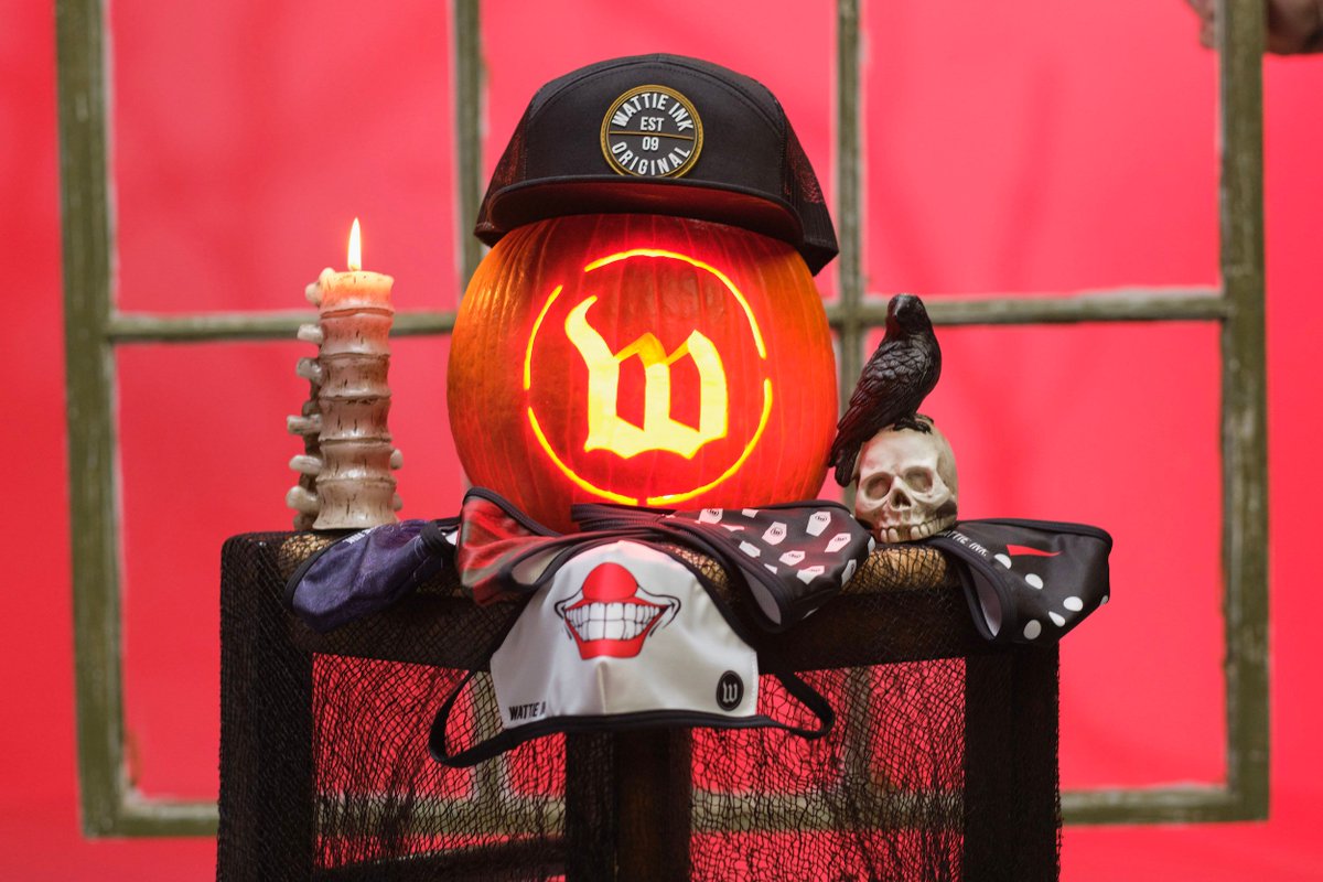 spaerotriathlon's tweet image. Stay safe😷 AND scary👻 with our limited Halloween Face Masks! For a limited time only, get a FREE 5-pack with any $150 purchase. Use code SPOOKYSCARY at checkout. buff.ly/34d668y