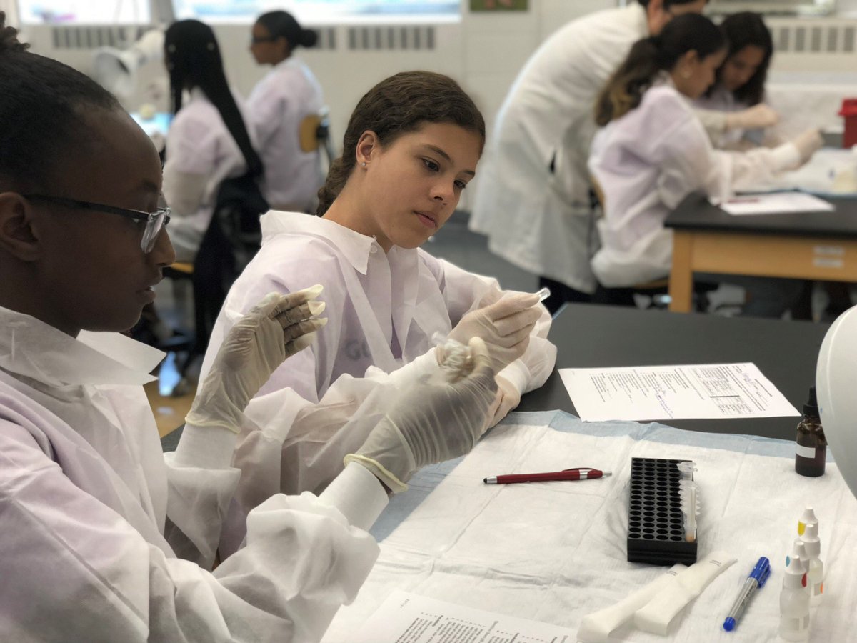 With the help of the @MSIFoundation grants program, Intrepid's GOALS for Girls program continues to provide hands-on STEM experiences and career mentorship at no cost to rising 9th and 10th grade girls in New York City. #MotoSolutionsCares