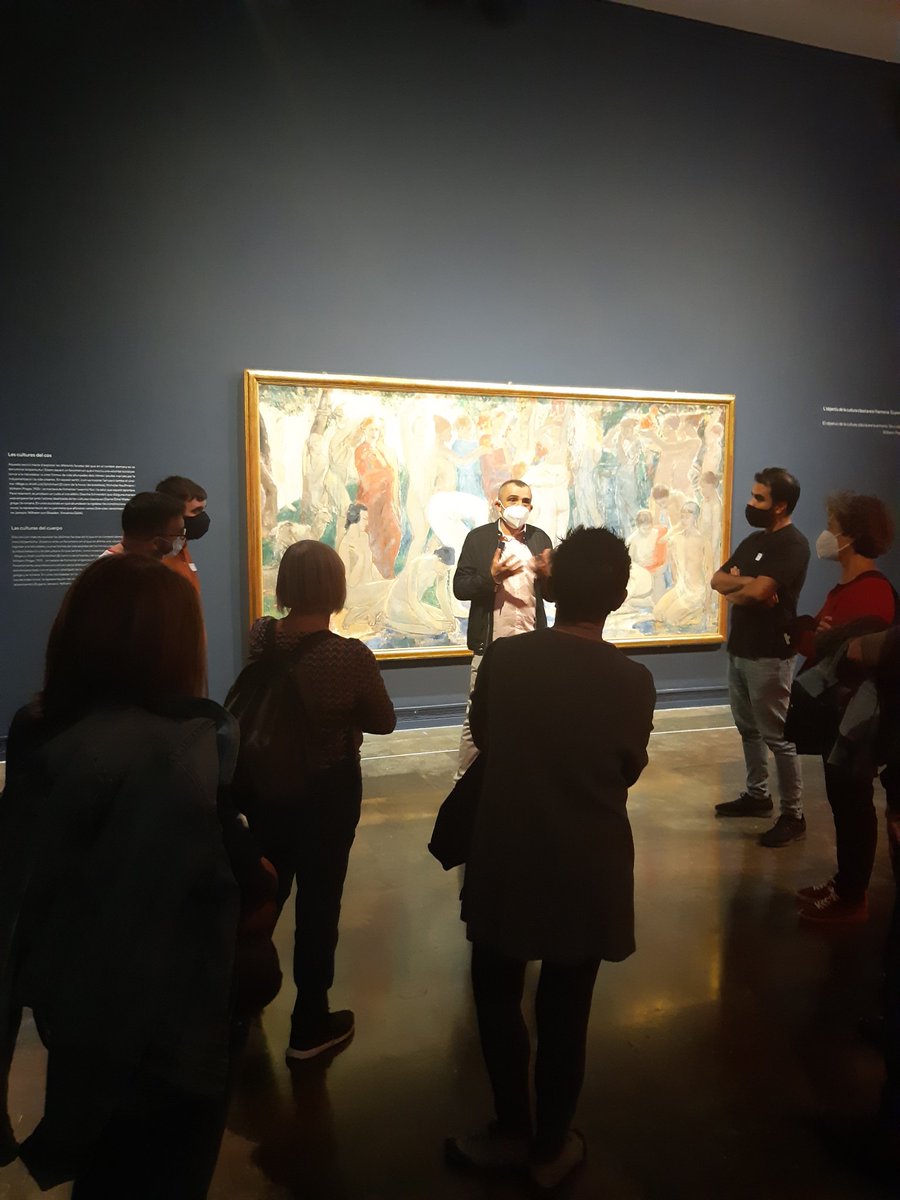 MaraAng61529755's tweet photo. Un luxe, recorrer l'exposició "Des/Ordre Moral", amb el seu comissari, Juan Vicente Aliaga.
#activitatsivam #CulturaSegura https://t.co/6Qfm0oqQlV