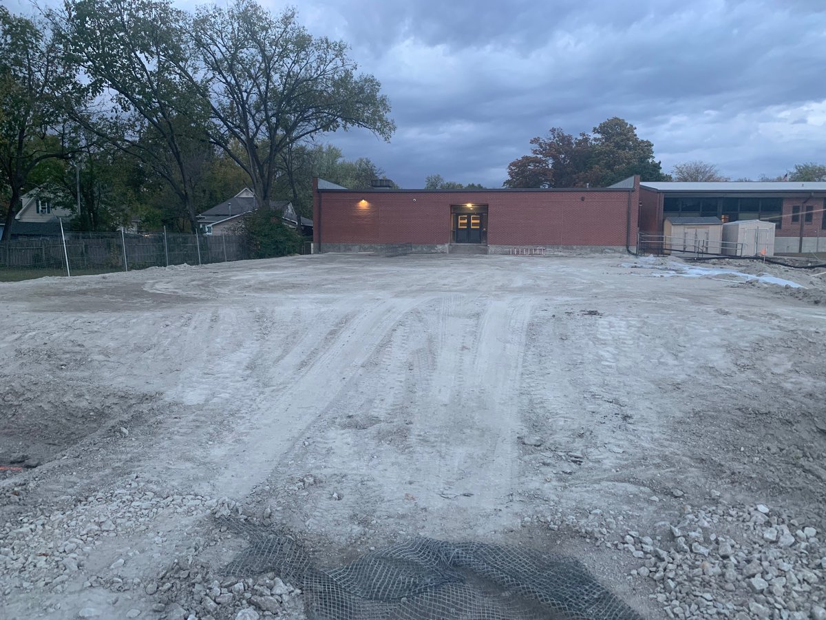 Emporia253's tweet photo. Building For The Future Project Update: 10/23/2020
Walnut Elementary School:

The majority of the building pad is complete. Crews started footings this week and foundation wall installation will start next week.

Pete Smith
Project Superintendent – McCownGordon Construction https://t.co/UP7xV3Wlc7
