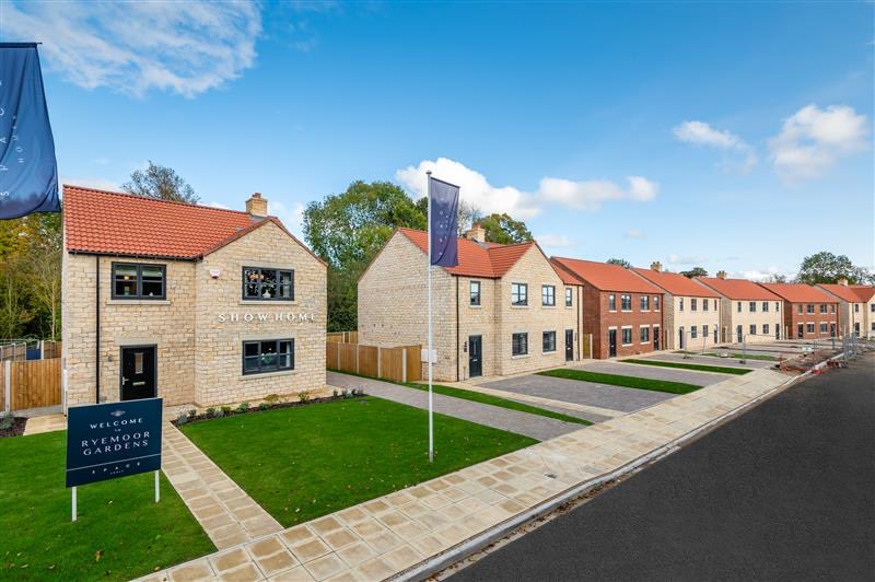 Andygamble66's tweet photo. New homes at Ryemoor Gardens Helmsley. If you can’t visit in person take our virtual tour at https://t.co/MjrmQuGU4W https://t.co/ev4Yrh6T8T