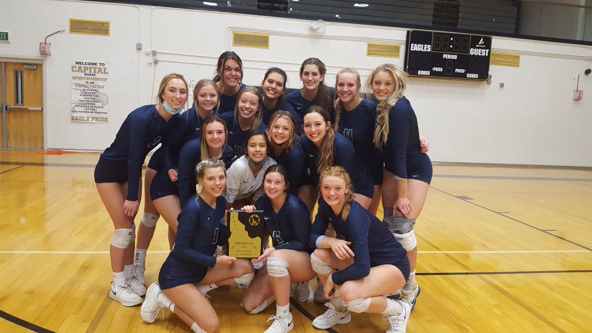 SHSHawksNest's tweet photo. 2020 district champs! https://t.co/J2d9Kbjn0N