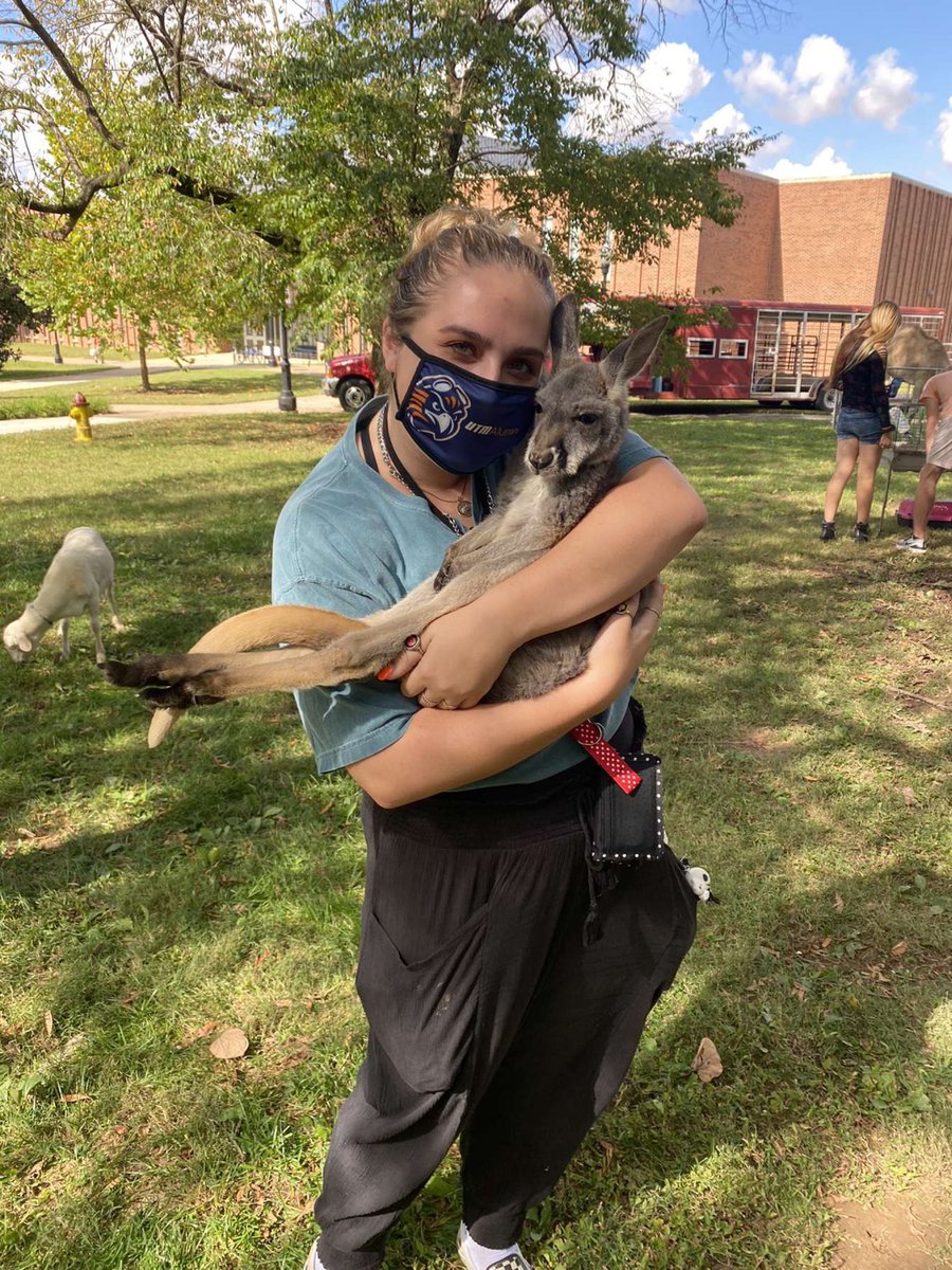 How cute are our President, Alexis Millsaps, and Vice President, Kasie Alexander? We had such a blast during our (Almost) Homecoming Week!