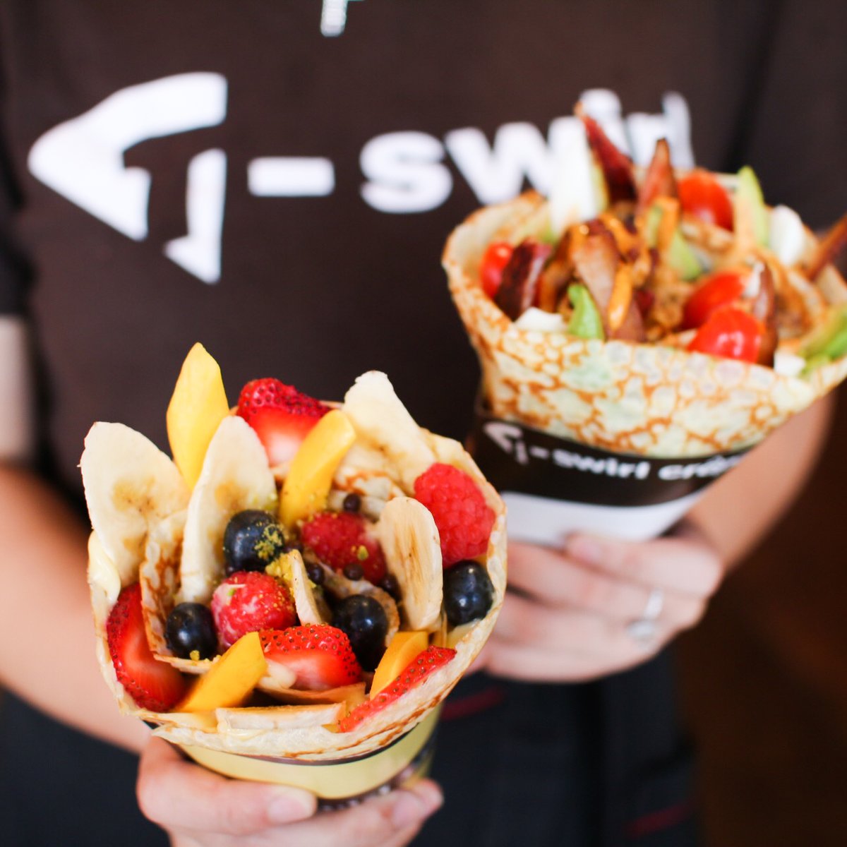 Tswirlcrepe's tweet photo. Sweet Vs. Savory π€€
If you had to choose between Fruits Cocktail and T-swirl BTL, which one would you order? π Tell us in the comments below. ππ
#tswirlcrepe #sweettooth #dessertporn #japanesecrepes https://t.co/bWOWvRiC3O