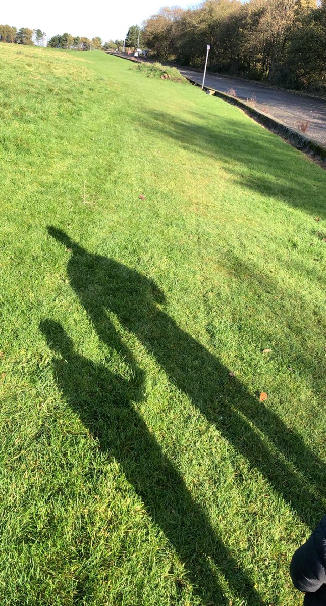 LynnDic36006473's tweet photo. @EarlyGranton today was the perfect day for the beach! This time we explored shadows but this time we used the sun instead of our torch 🔦 #outdoorplay #beachlife https://t.co/JcB0N22eM9