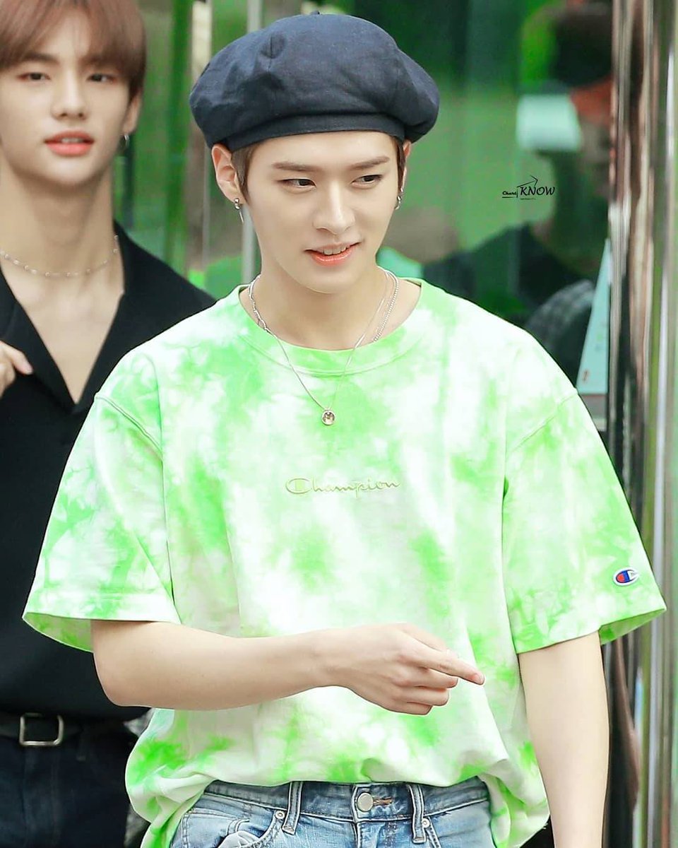 hourleeknow's tweet photo. . #Leeknow #리노 #스트레이키즈 #LeeKnowUnreachableVisual @Stray_Kids https://t.co/ZbkMDFmQkz