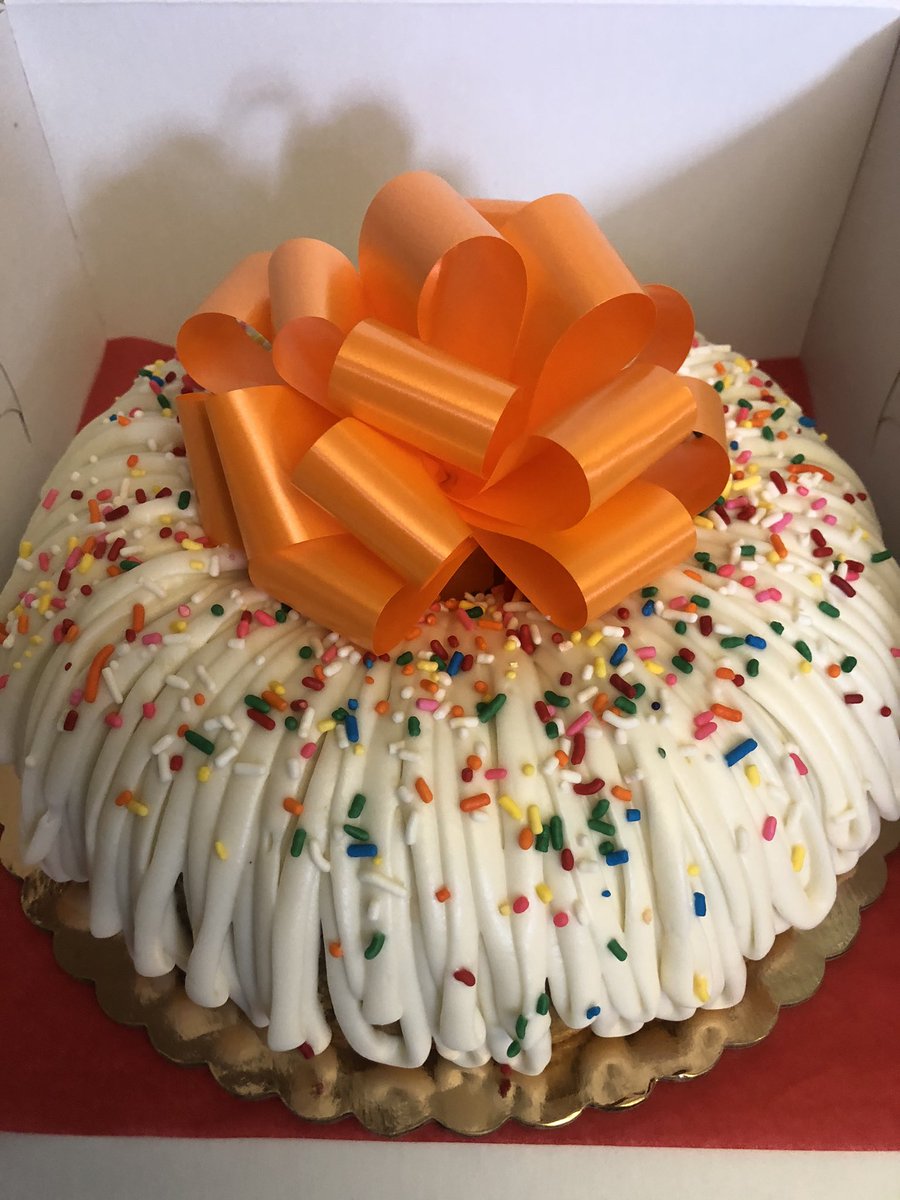 SweetValentineB's tweet photo. Orange you glad it’s Friday?!? 🤗
.
Join Cake Club today 🎉
.
Up to 15% off and more! 😱

#ValentineBundts #Bundt #BundtCake #BundtBaker #LosAngeles #Top25Baker #LosAngelesBaker #LABaker #Bundts  #Celebrate #Birthday #Anniversary #Sweets #Treats #CakeDay #SweetValentineBakery https://t.co/tyB3Vy9cWv