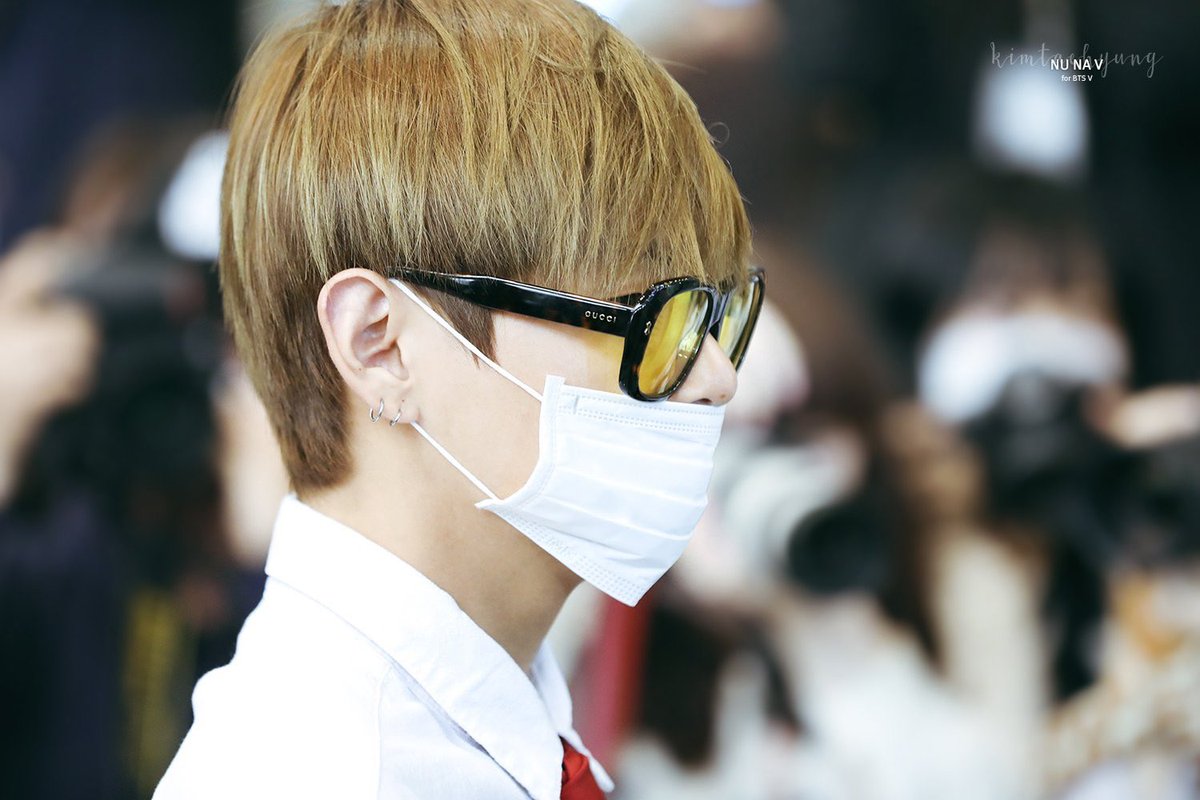 1day1V's tweet photo. #V #태형 (@BTS_twt) https://t.co/X8OM8EgCBq