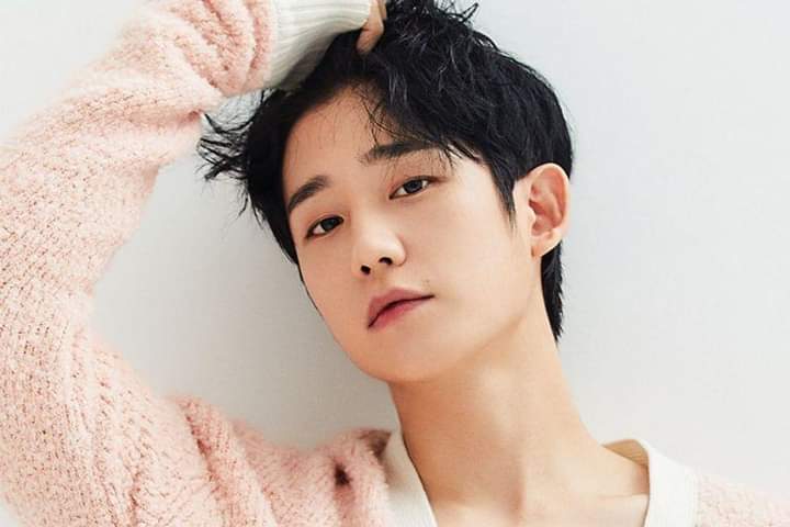 AllAboutKorean7's tweet photo. #BLACKPINK's #Jisoo and "Something In The Rain" actor #JungHaeIn are rumored to start filming for their upcoming drama, "Snowdrop" today. #SnowdropFirstDrop https://t.co/s6tDgF9fPg