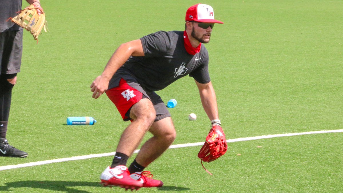 UHCougarBB's tweet photo. Lindale ➡️ H-Town

@bburck23 back for more in '21.

#M64 x #GoCoogs https://t.co/eLYLv0cKlc