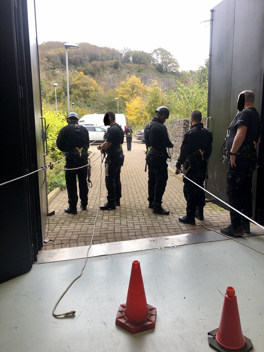 CliveBushMInSTR's tweet photo. Final day on the WAH course for a national firearms course, 12 successful candidates on the final assessments 👍🏻😁 #goodinstructor #BRSTC 🤣 @ASPolice https://t.co/Cvzu9e2obr