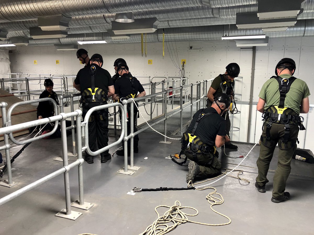 CliveBushMInSTR's tweet photo. Final day on the WAH course for a national firearms course, 12 successful candidates on the final assessments 👍🏻😁 #goodinstructor #BRSTC 🤣 @ASPolice https://t.co/Cvzu9e2obr