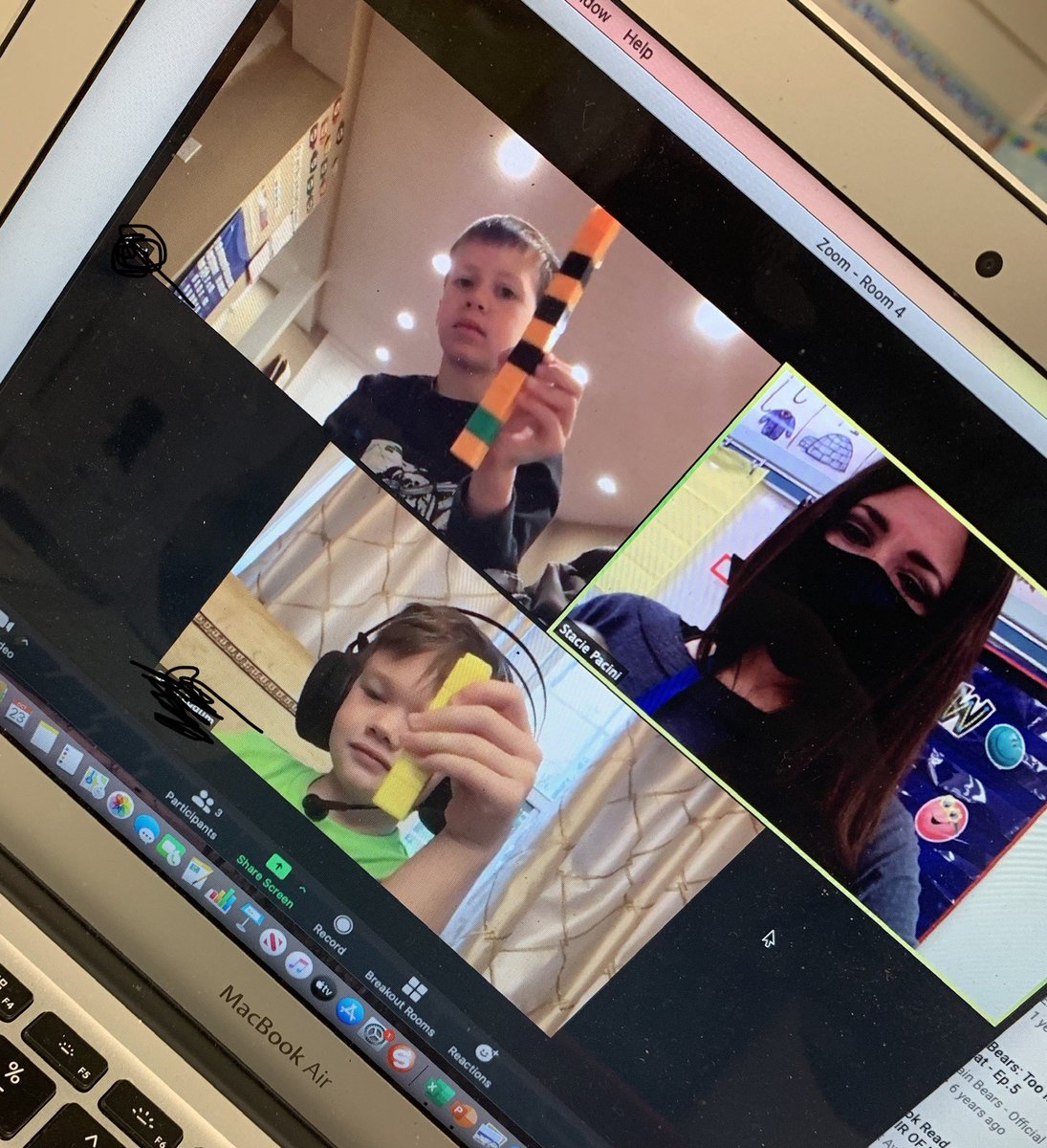 Roomers and Zoomers playing a math game-Race to 20! They loved it❤️