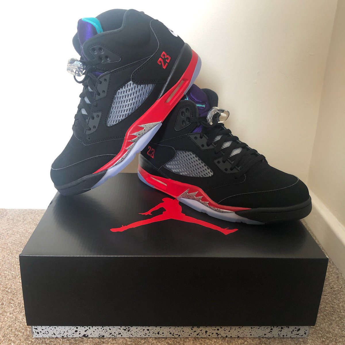 BenzieSells's tweet photo. Nike Air Jordan 5 “Top 3”
UK 10

#Jordan #AirJordan #JordanBrand #NikeAirJordan #Jordan4 #JordanBrand #NikeSneakers #Sneakers #SneakerHeads #HypeSneakers #Hype #HypeShoes #Copped #InTheBag #Jordan5 https://t.co/dxus73dZws