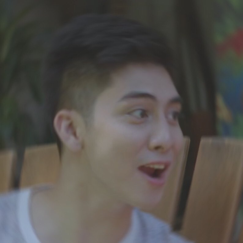 karl rawr xD gaya sa pelikula reaction meme