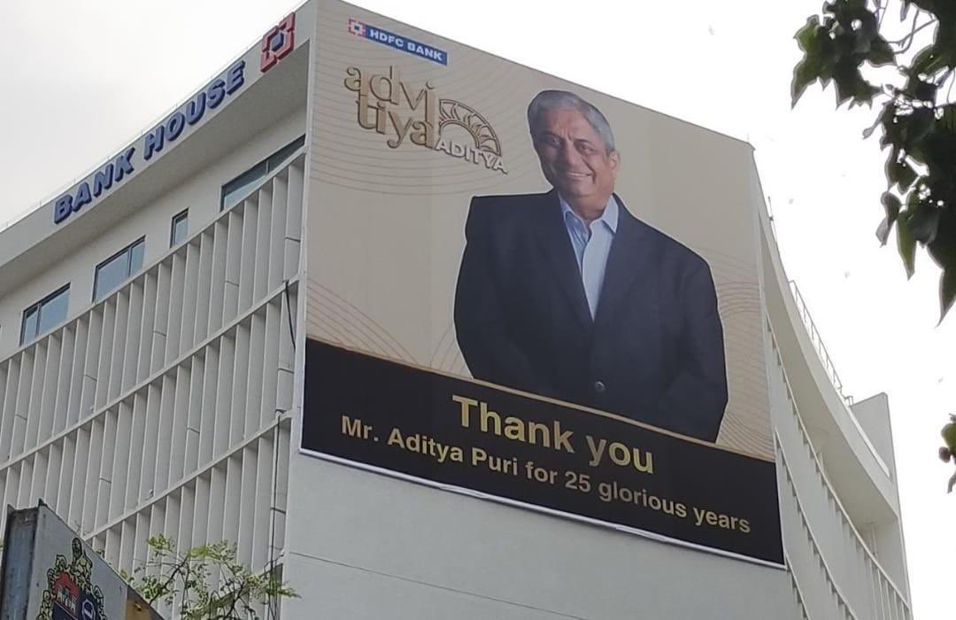 hvgoenka's tweet photo. A man who never wore a watch, carries no money in his pocket, does not possess a mobile has single handedly created perhaps the finest bank in the planet. No controversies, hardly any NPAs, digitally ahead, Aditya Puri leaves behind a fantastic legacy. #HDFCBank https://t.co/nOaprx4wSn