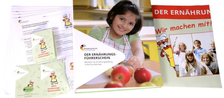 Fortbildungen für #Lehrer*innen zum #Ernährungsführerschein: Die Küche kommt ins Klassenzimmer - Das Bundeszentrum für Ernährung bietet Präsenz- und Web-Fortbildungen zum Ernährungsführerschein an ➡️ bzfe.de/inhalt/webinar… #Schule #Ernährung