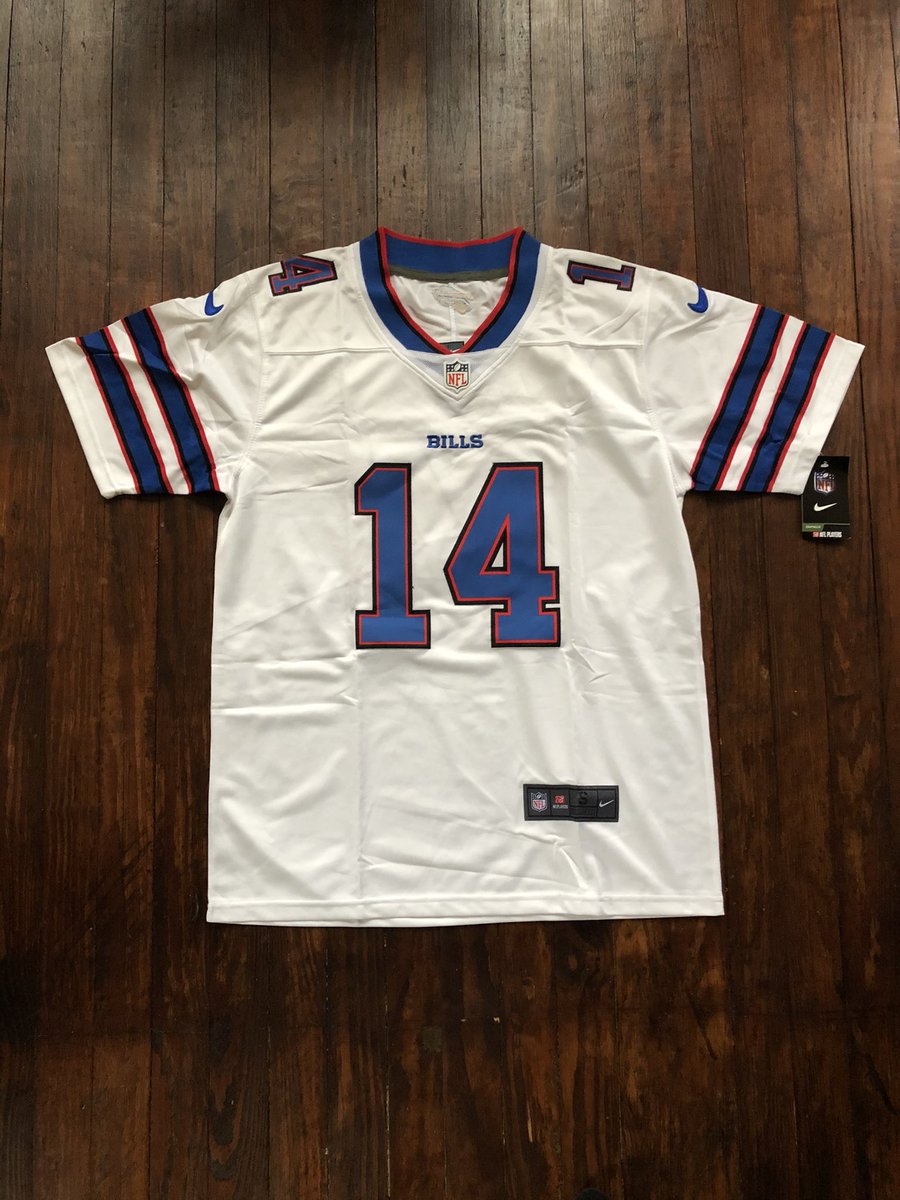 VictoryShirts20's tweet photo. 🔵Stefon Diggs Jersey Giveaway🔴

Sizes Available: Small, Large, XL and 2XL

To Enter Giveaway:
- Retweet &amp; Like This Tweet
- Retweet &amp; Like Our Pinned Tweet
- Follow us @VictoryShirts20 

Website: https://t.co/TdaJz4pCRj

#BillsMafia  #NFLTwitter https://t.co/bjiAJQJME8