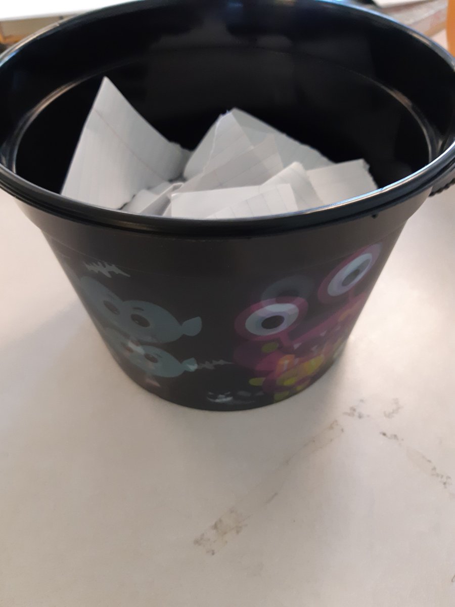 S_Achkar's tweet photo. Meet Bert. Can you estimate how many seeds it contains? Les élèves de Mdle Ferguson @RmsMiddle ont passé leur semaine à poser des questions et à faire des recherches pour soutenir leurs estimations. Ne ratez pas la réponse la semaine prochaine! #HRCEMath https://t.co/Lk0fyvTHfB