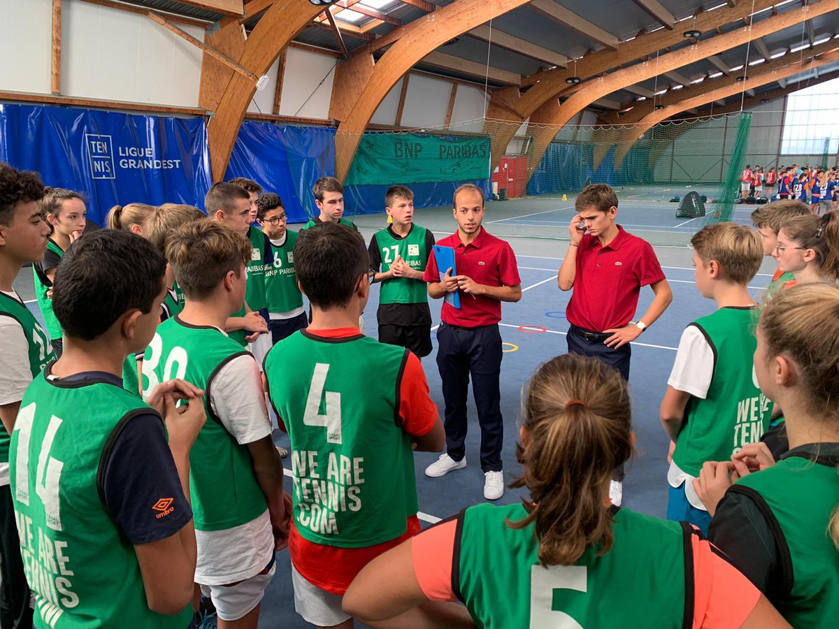 Saisir la balle au bond 😉, un art qui se travaille, surtout lorsqu’on est ramasseur de balles pour le tournoi mythique de <a href="/rolandgarros/">Roland-Garros</a> avec la <a href="/FFTennis/">FFT</a> et <a href="/BNPParibas/">BNP Paribas Group</a> 🎾. Les sélections en <a href="/regiongrandest/">Région Grand Est</a> commencent ce week-end. Les modalités sur ramasseursdeballes.fr