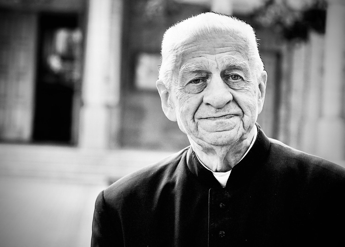 Dnia 23.10.2020 odszedł do Pana ks. Józef Wawrzyniak SDB – spowiednik, były kustosz, od 39 lat pełni posługę duszpasterską w naszym Sanktuarium w Szczyrku.

Wieczny odpoczynek racz mu dać Panie.