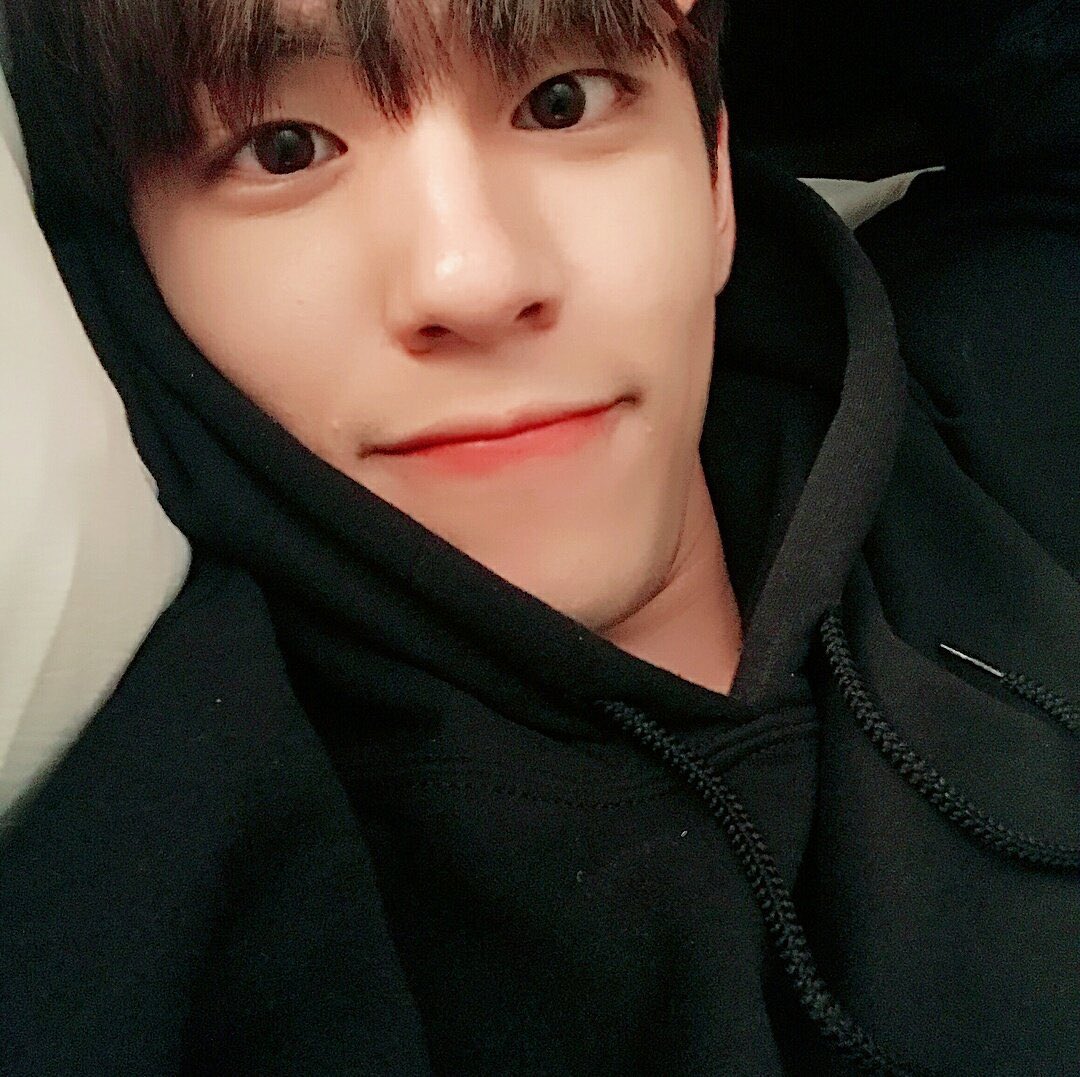 n년 전 오늘의 원필 tweet media