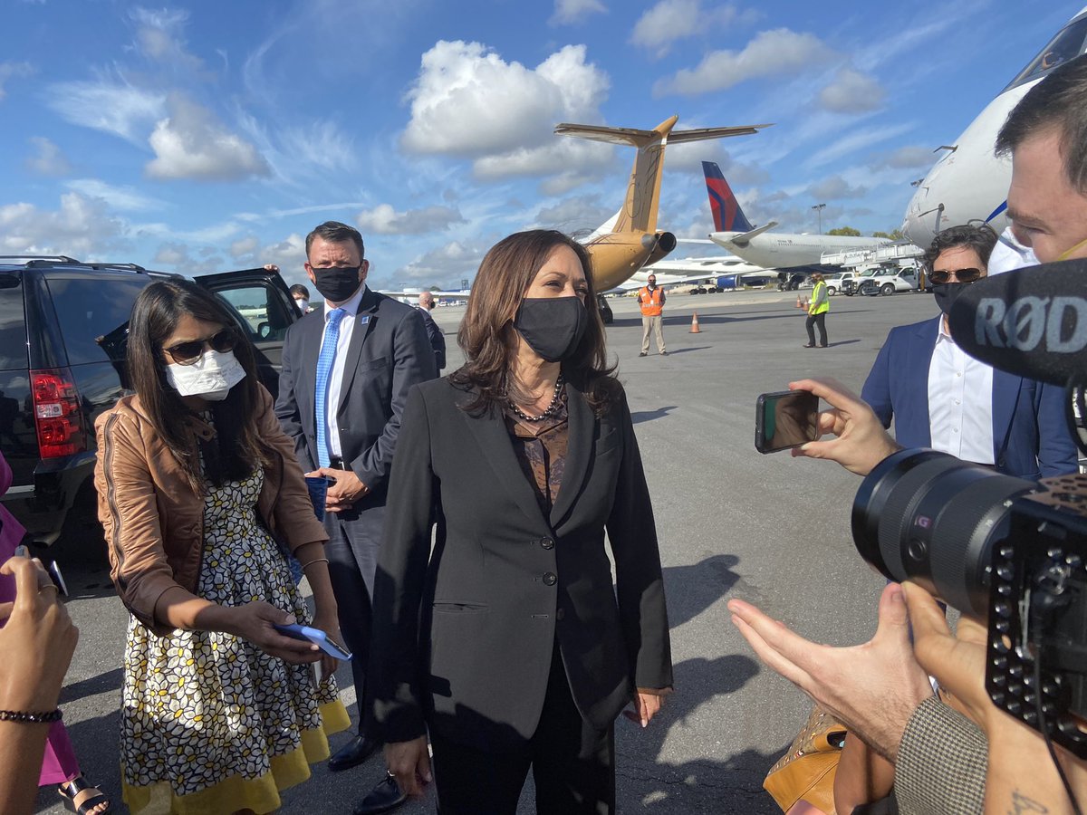 Sen.  @KamalaHarris landed in Atlanta 11:15, and said she’s in Georgia because it’s an important state for the 11/3 election. “The people of Georgia deserve to have a president who sees them, who cares about them... Georgia has been hit so hard by the pandemic.”  #gapol