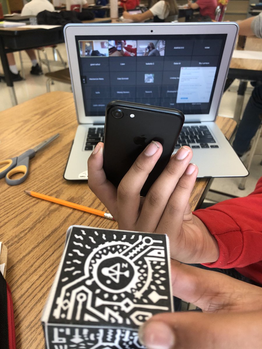 RockatWest's tweet photo. Getting curious with plant and animal cells as we discover them from a different perspective. #letsgetcurious  #lookinginside @ShelbyWMS https://t.co/AF7B20InSE